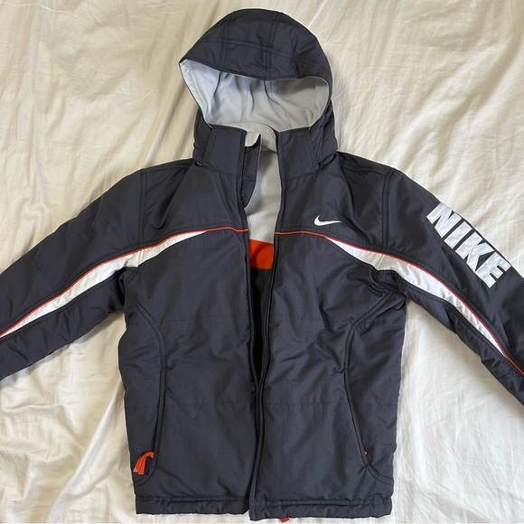 nike reversible windbreaker - Picture 1 of 4